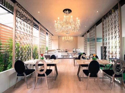 Solis Khách sạn 4*