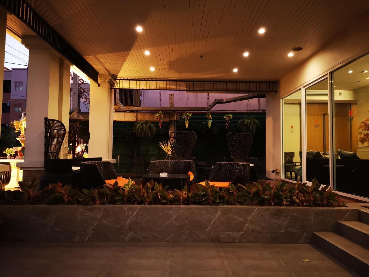 Solis Khách sạn 4*